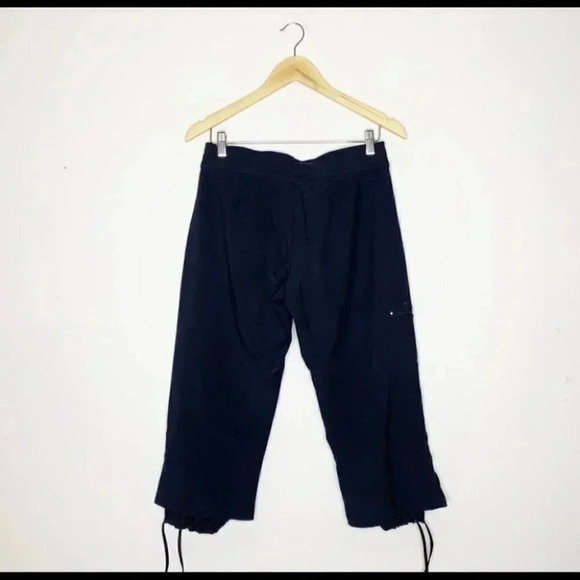 Nike Dri-FIT Black Capri Jogger Pants – Women’s Size Small (4–6) - Picture 5 of 10